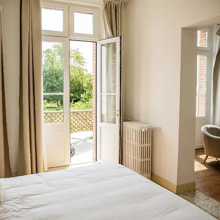 فندق مبيت وإفطار Au Coeur Des Elements 4*